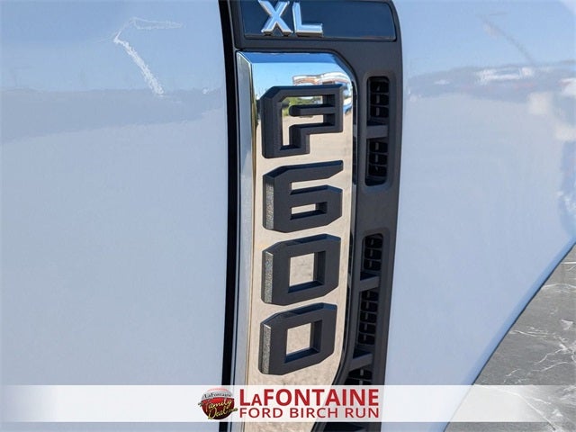 2025 Ford F-600SD XL