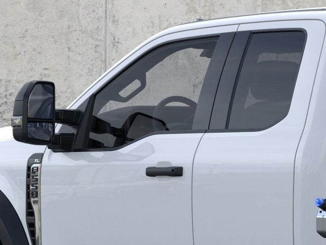 2026 Ford F-550SD DRW