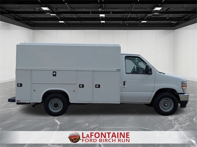 2026 Ford E-350SD Base Cutaway