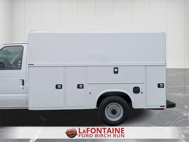 2026 Ford E-350SD Base Cutaway