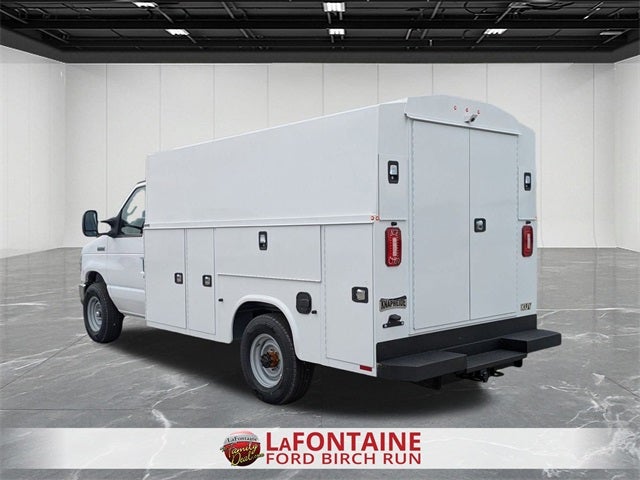 2026 Ford E-350SD Base Cutaway