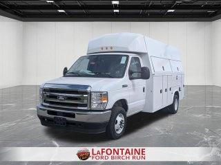 2027 Ford E-450SD Base