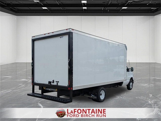 2026 Ford E-450SD Base