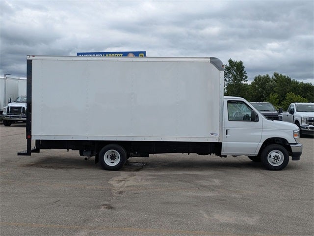 2026 Ford E-450SD Base