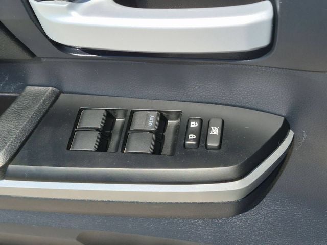 2015 Toyota Tundra SR5