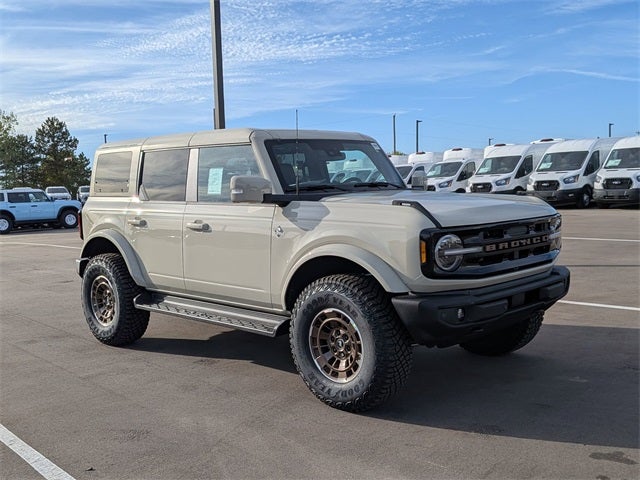 2025 Ford Bronco Outer Banks Sinister Bronze Package