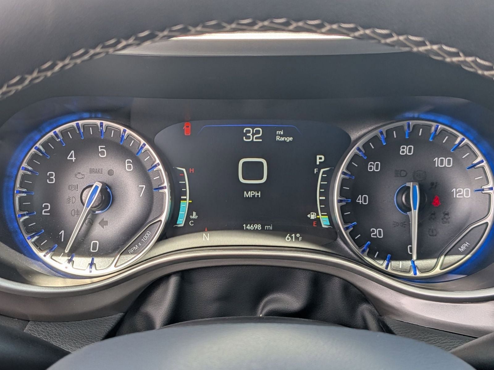 2025 Chrysler Pacifica Select