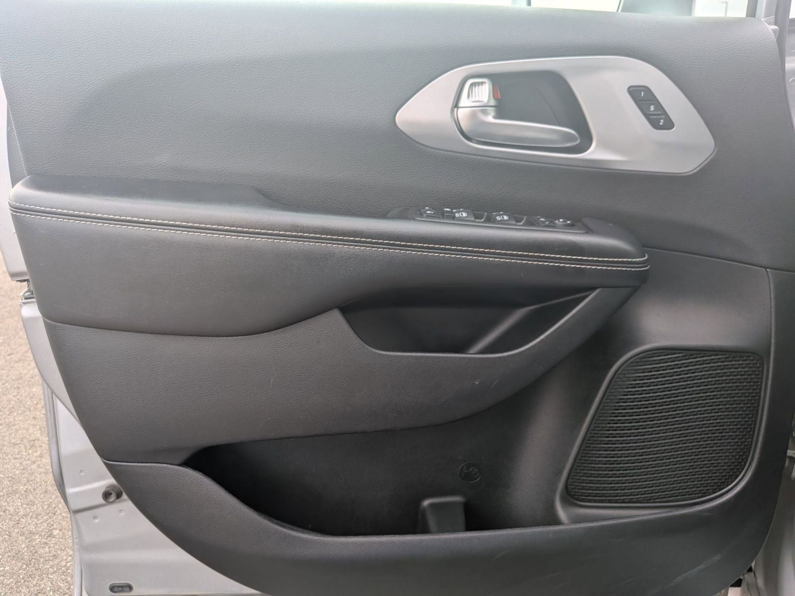 2019 Chrysler Pacifica Limited S Appearance Pkg