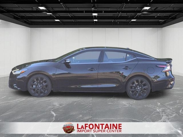 2023 Nissan Maxima SR