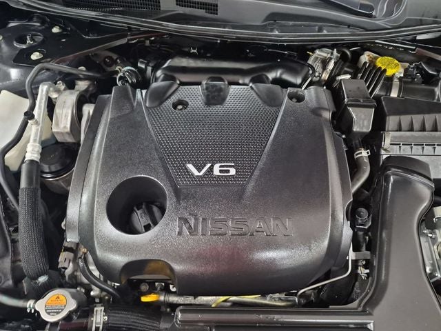 2023 Nissan Maxima SR