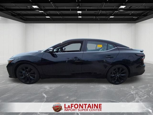 2023 Nissan Maxima SR