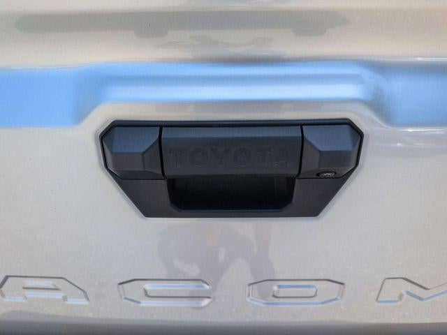 2025 Toyota TACOMA SR5 SR5