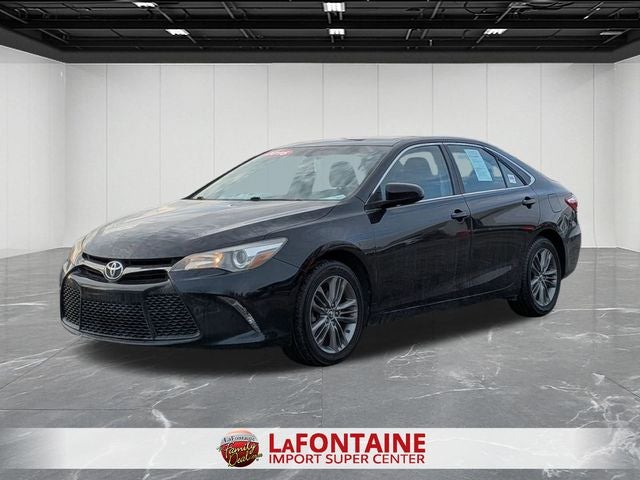2016 Toyota CAMRY SE