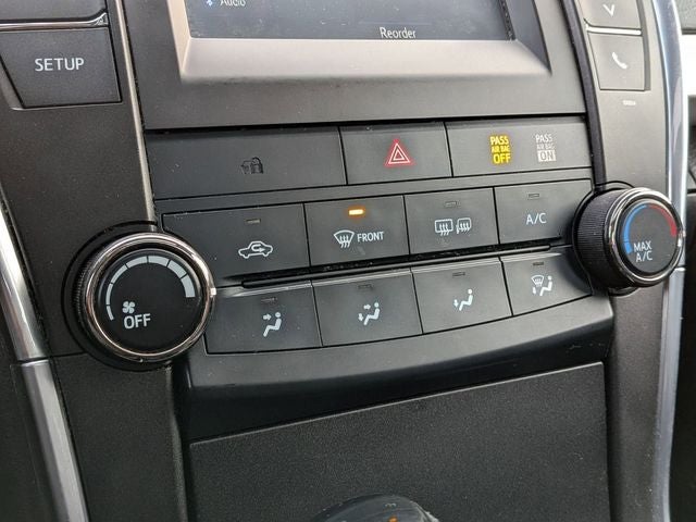 2016 Toyota CAMRY SE