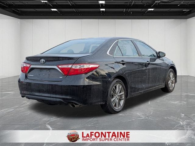 2016 Toyota CAMRY SE