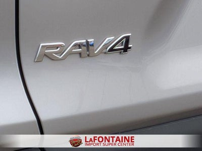 2022 Toyota RAV4 HYBRID LE