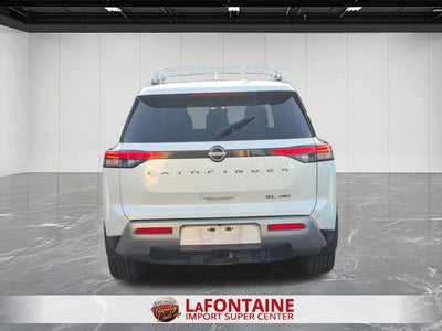 2023 Nissan Pathfinder SL