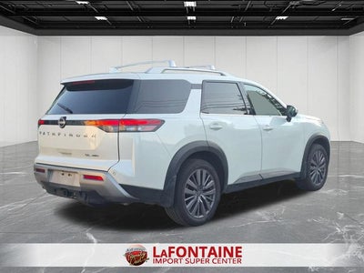 2023 Nissan Pathfinder SL