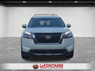 2023 Nissan Pathfinder SL