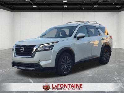 2023 Nissan Pathfinder SL