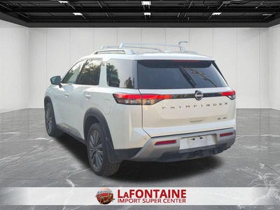 2023 Nissan Pathfinder SL