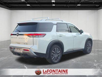 2023 Nissan Pathfinder SL