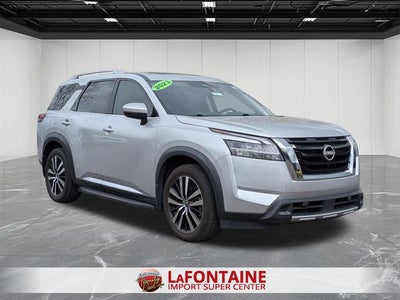 2023 Nissan Pathfinder Platinum