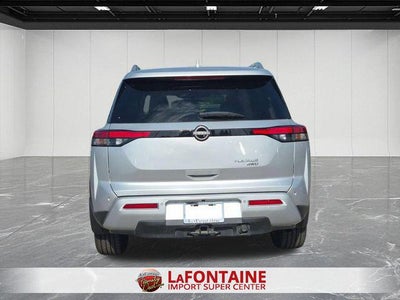 2023 Nissan Pathfinder Platinum