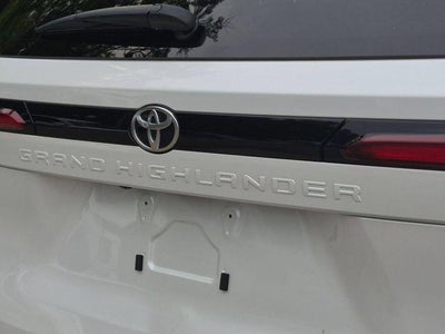 2025 Toyota Grand Highlander XLE