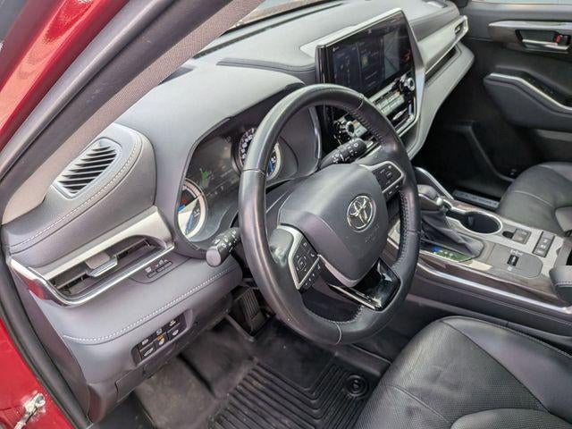 2022 Toyota Highlander Platinum