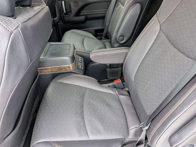 2025 Toyota SIENNA PLT AWD Platinum 7 Passenger