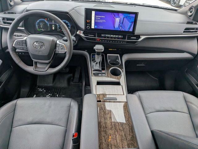 2025 Toyota SIENNA PLT AWD Platinum 7 Passenger