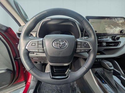 2023 Toyota HIGHLANDER Limited