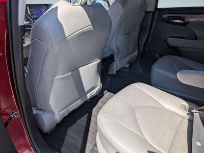 2023 Toyota HIGHLANDER Limited