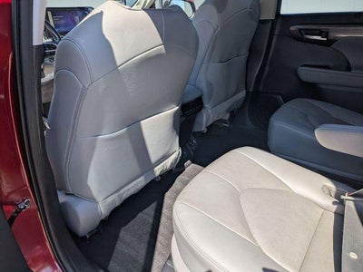 2023 Toyota HIGHLANDER Limited
