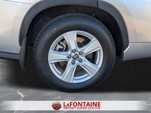 2024 Toyota HIGHLANDER XLE