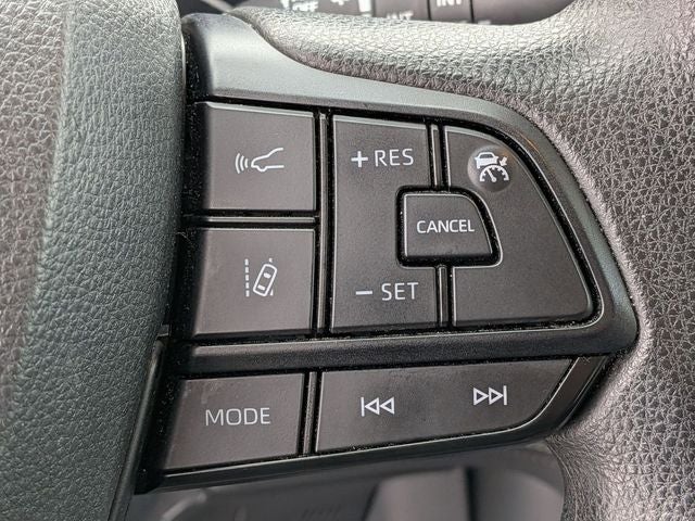 2024 Toyota SIENNA LE LE 8 Passenger