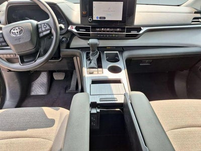2025 Toyota Sienna LE 8 Passenger
