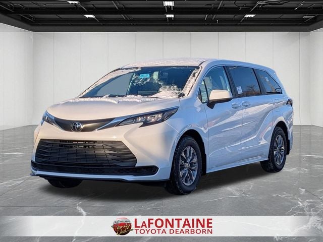 2026 Toyota Sienna LE 8 Passenger