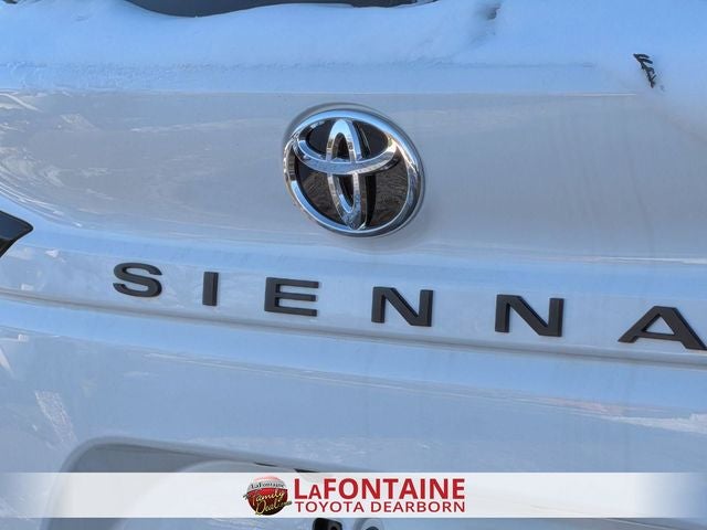 2026 Toyota Sienna LE 8 Passenger