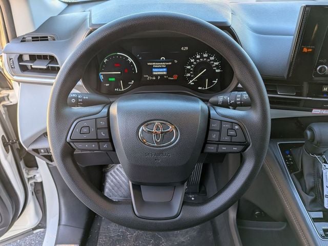 2026 Toyota Sienna LE 8 Passenger