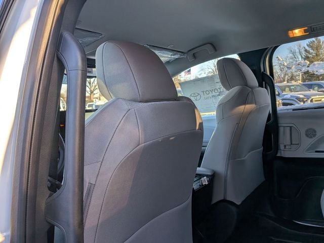 2026 Toyota Sienna LE 8 Passenger