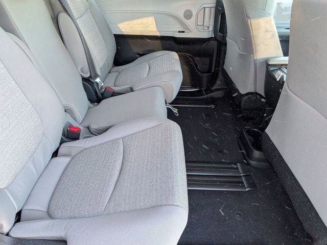 2026 Toyota Sienna LE 8 Passenger