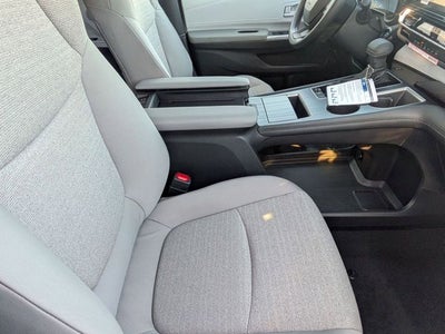 2026 Toyota Sienna LE 8 Passenger