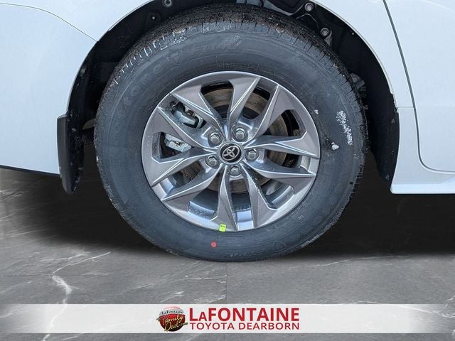 2026 Toyota Sienna LE 8 Passenger