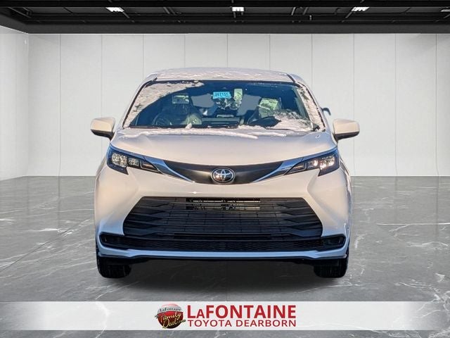 2026 Toyota Sienna LE 8 Passenger