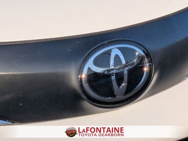 2026 Toyota Sienna LE 8 Passenger