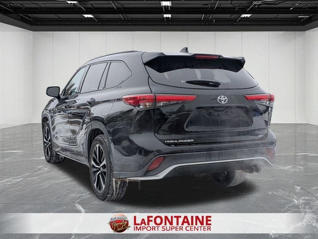 2022 Toyota HIGHLANDER XSE