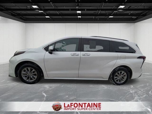 2024 Toyota SIENNA XLE XLE 8 Passenger