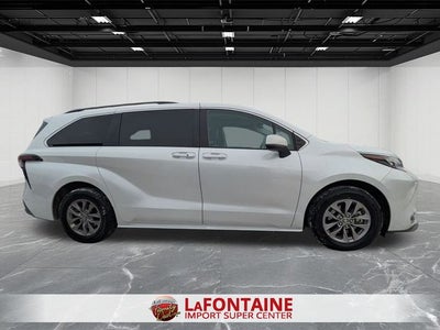2024 Toyota SIENNA XLE XLE 8 Passenger
